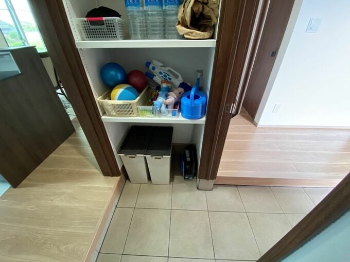 重い水はシューズクローゼット内に置く