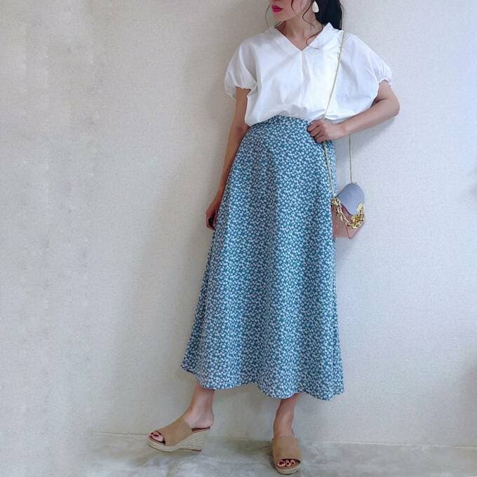 シンプルなトップスと合わせるだけでもかわいい!