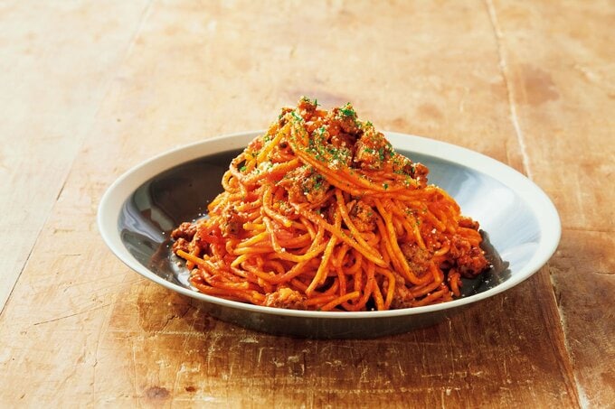 ハーブ風味のミートソーススパゲティ