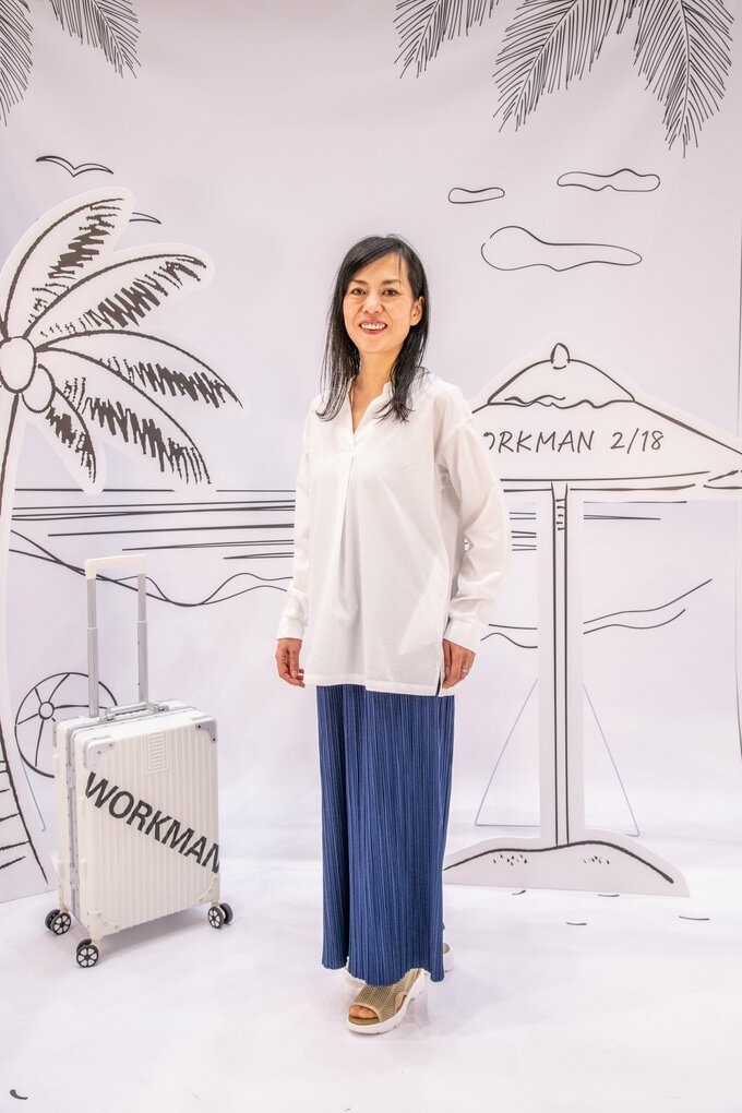 シーンレスブラウス