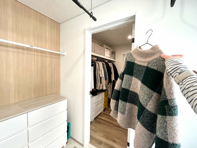 隣接したファミリークローゼット