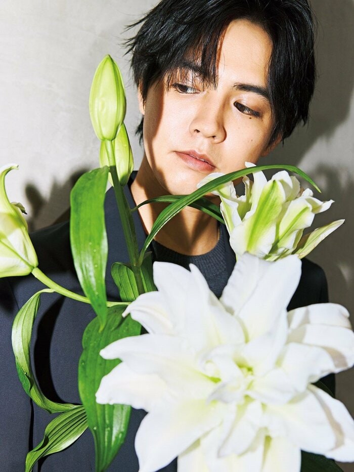 【送料無料】片寄涼太さん掲載ページ（ポスターサイズ）#3564 アーティスト写真解禁!!】2024/8/21(水)Release!! 片寄涼太 初の