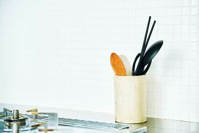 50代、思いきって食器を処分。「小さな暮らし」で豊かに過ごすコツ