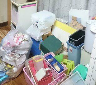 便利な収納グッズが“大量のゴミ”に。実家の片づけで気づいた「長く使える」もの選び