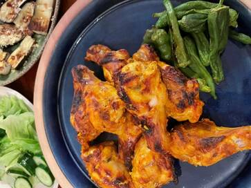 こんがりジューシーなタンドリーチキン。おうちBBQにもぴったり！