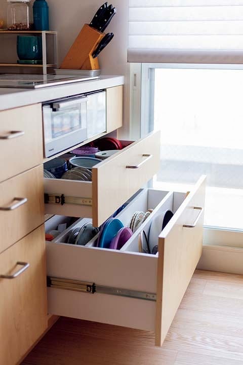 充実したキッチン収納