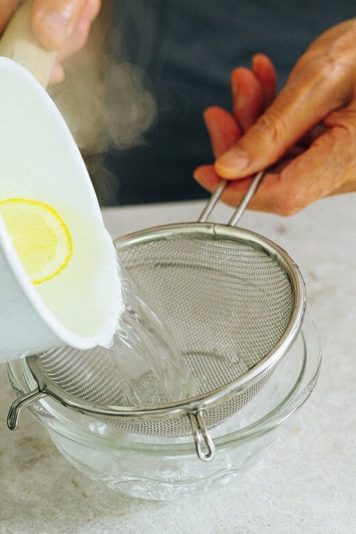 イチゴのババロアの調理過程