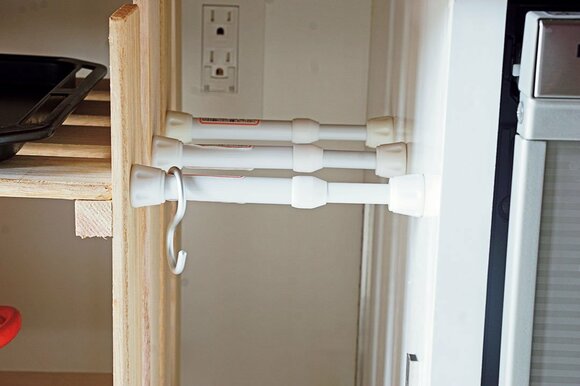 小さい突っ張り棒3本