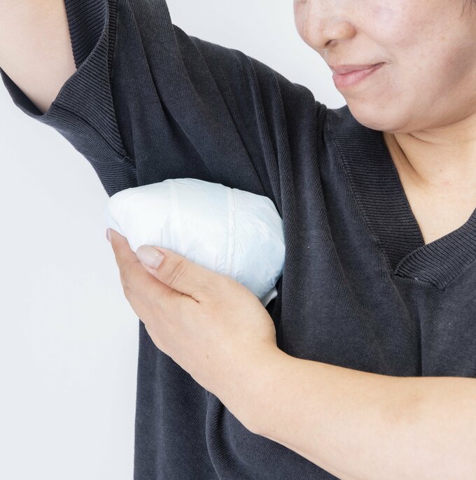 氷のうを使う辻さん