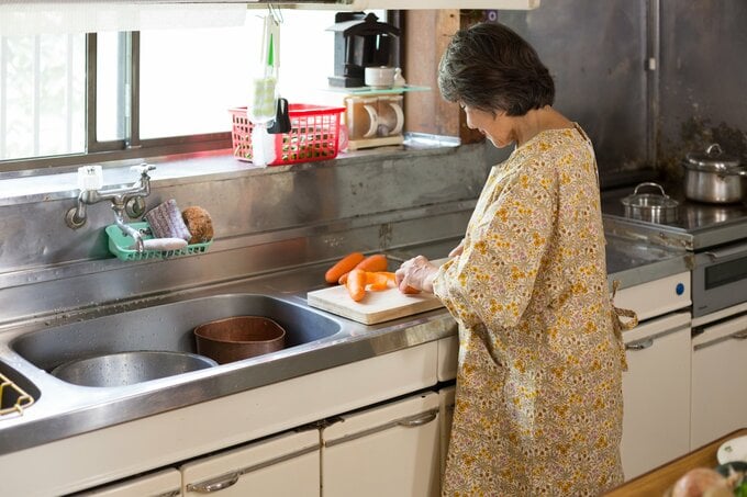 ひとりぐらしの女性