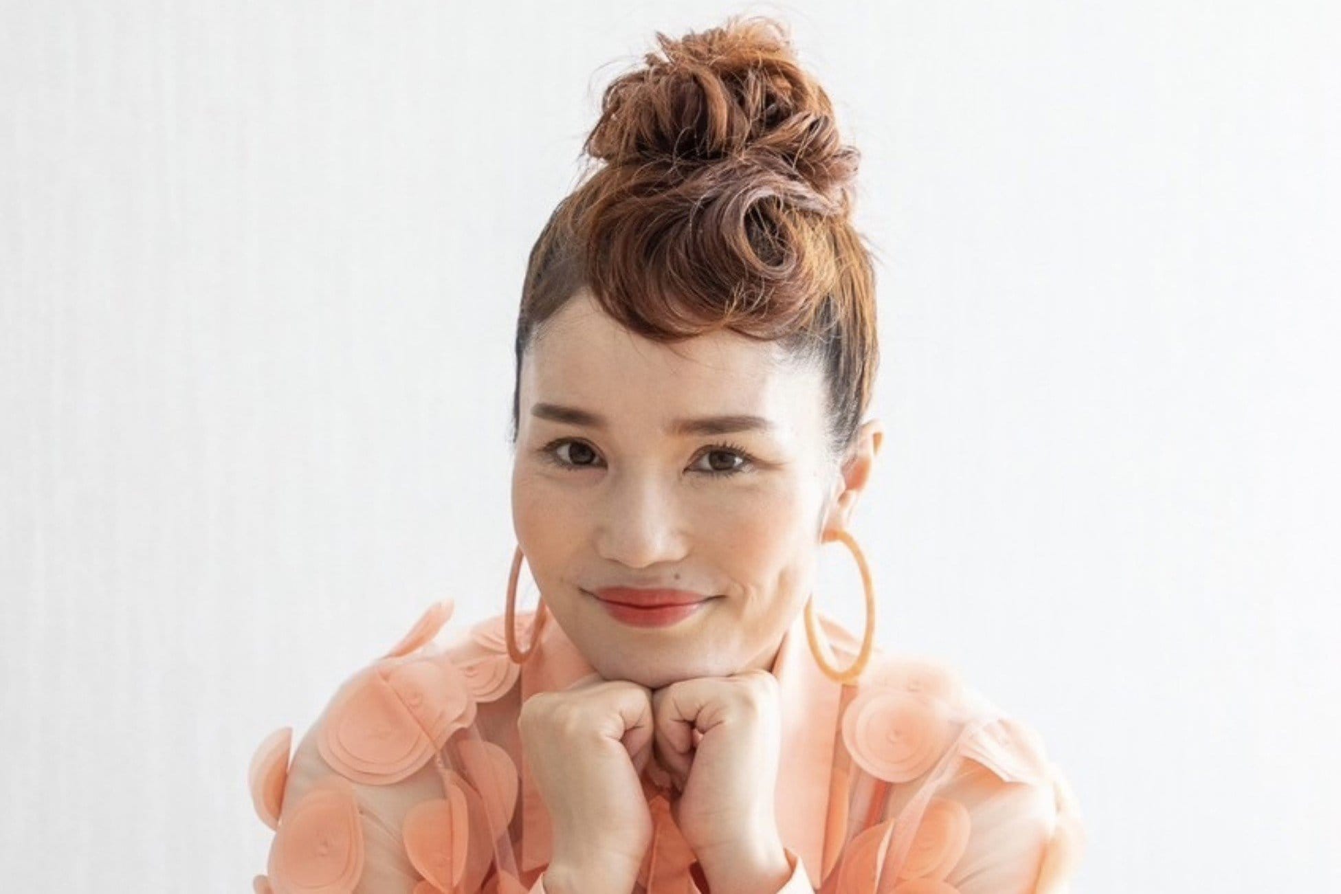 「捨てたくはないけど、人にあげるなら手放せる」ものの正体。平野ノラさんの身軽に生きる考え方 | ESSEonline(エッセ オンライン)