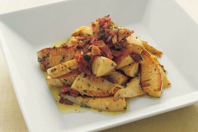 タケノコは炒めて「サラダ」にすると最高。カリカリベーコンとの相性抜群で無限に食べられる！