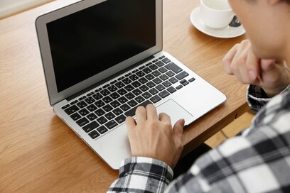 セックスレスの悩みを掲示板で相談。殺到するDMから1人の男性を選んだ理由：康子さんの場合2