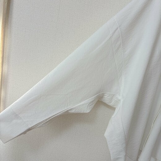 GUシャツのドルマンスリーブ