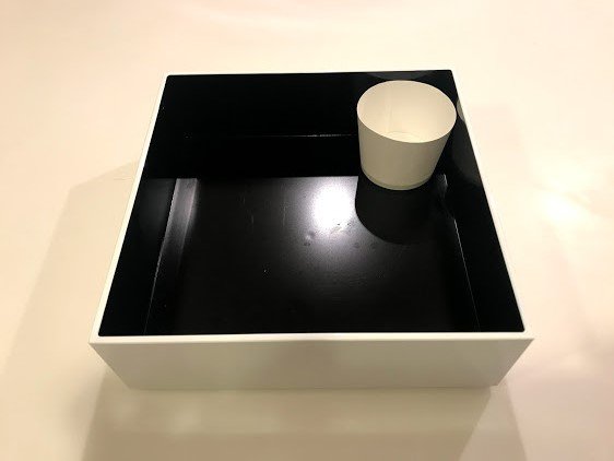 お重を重ねたときや内ブタが閉まるように、紙コップの高さを微調整。