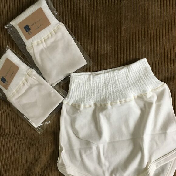 「シルクふぁみりぃ」で買ったマルベリーショーツ