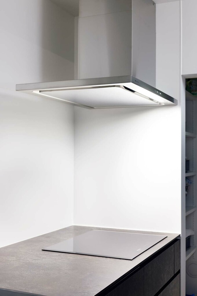 コンロは極薄フラットのミーレ