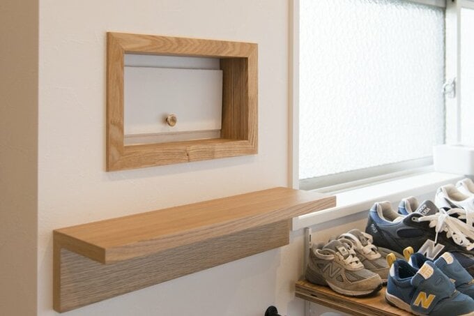 木枠でアレンジした郵便受け