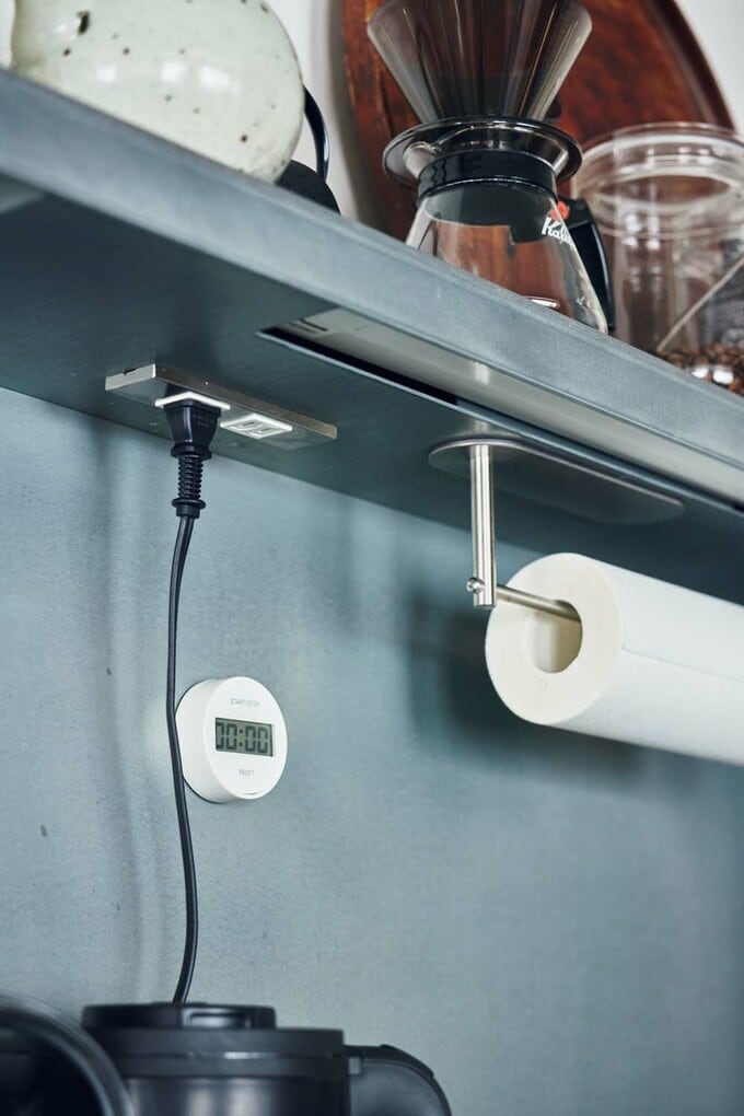 壁と棚には磁石がつくZAM 鋼板を採用