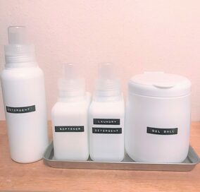 100円で生活感を一掃！セリアの詰め替え容器で、洗剤類をホワイト化
