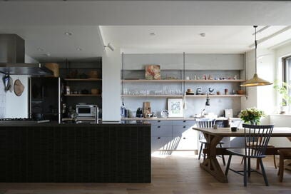 【マンションリノベ事例】共働きの暮らしに合った寝室をウォークインクロゼット、廊下を回遊できる間取りに