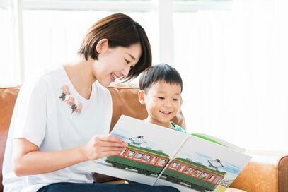 子どもの一生が大きく変わる「読み聞かせ」。読解力をつけるために親ができること