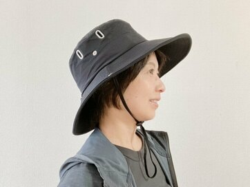 40代、大人の自転車乗りは「ハット型ヘルメット」一択。髪型が崩れず、UVケアも