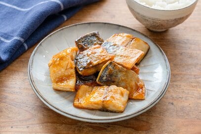 魚が苦手でも食べれちゃう「サバの照り焼き」レシピ。冷めてもおいしくて、お弁当にもぴったり