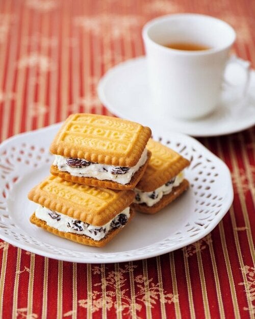レーズンバターサンド