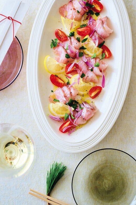 彩り鮮やかなブリのカルパッチョ