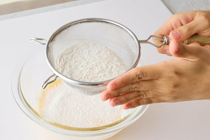 強力粉とベーキングパウダー