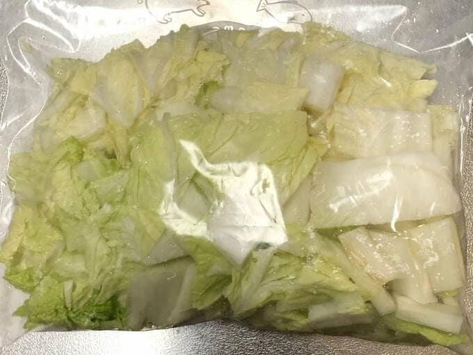 袋に白菜