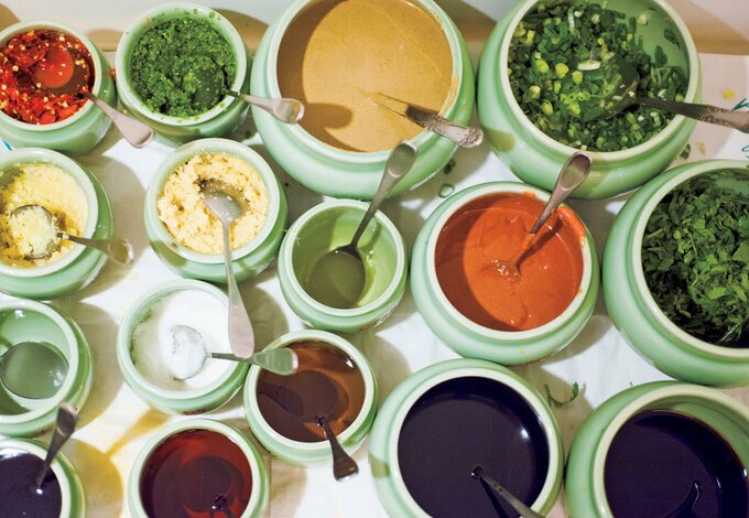 好みで混ぜたタレにつけていただきます