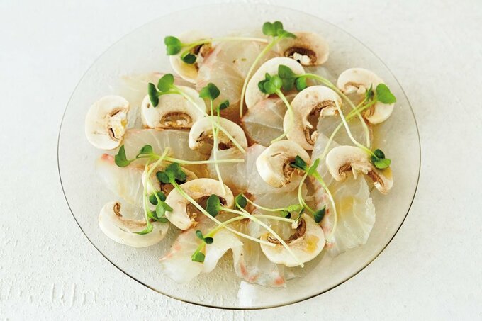 白身魚とマッシュルームのカルパッチョ