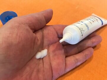 50代の肌荒れは危険信号。ドラッグストアコスメで未来の自分を救う