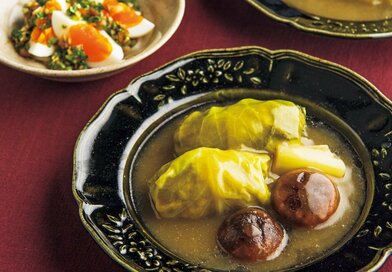 笠原将弘さんの主役級おかず「和風ロールキャベツ」レシピ。おつまみにもなる副菜も