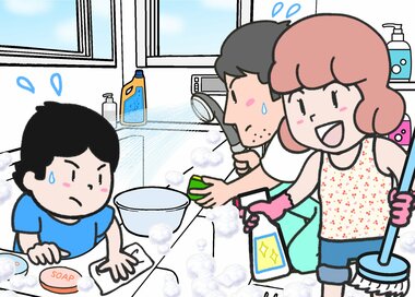 家族みんなでお風呂掃除…何かが違う？5つ見つけたらエラい間違い探し