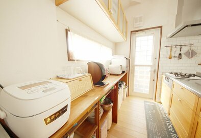 キッチンの造作カウンターに大満足！カップボードをやめてよかった