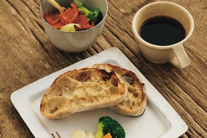 78歳・ひとり暮らしの「リアルな食事」。朝食の定番はパンとコーヒー、そして納豆