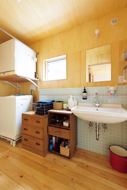 洗濯室を兼ねる洗面室