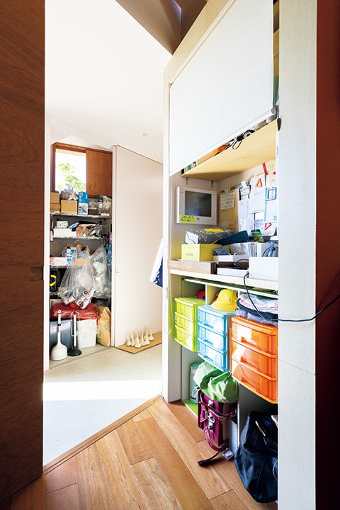 土間と収納庫