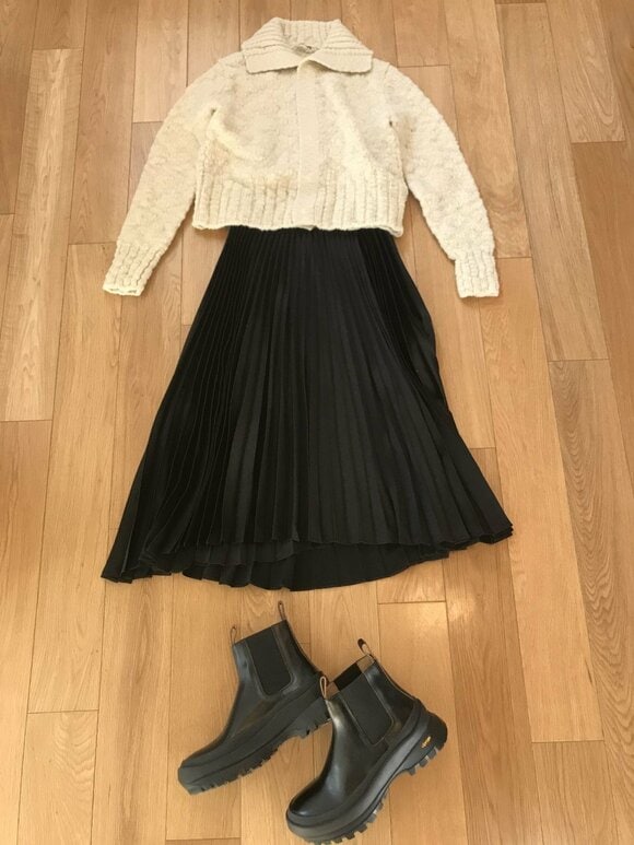 スキッパーポロニット×プリーツラップスカート