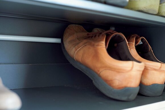 ゲタ箱は、家族別にムダなく 収めてひと目でわかる収納に2