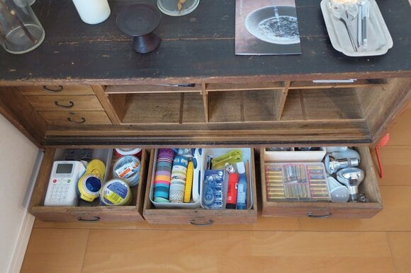 電池や電球のストック