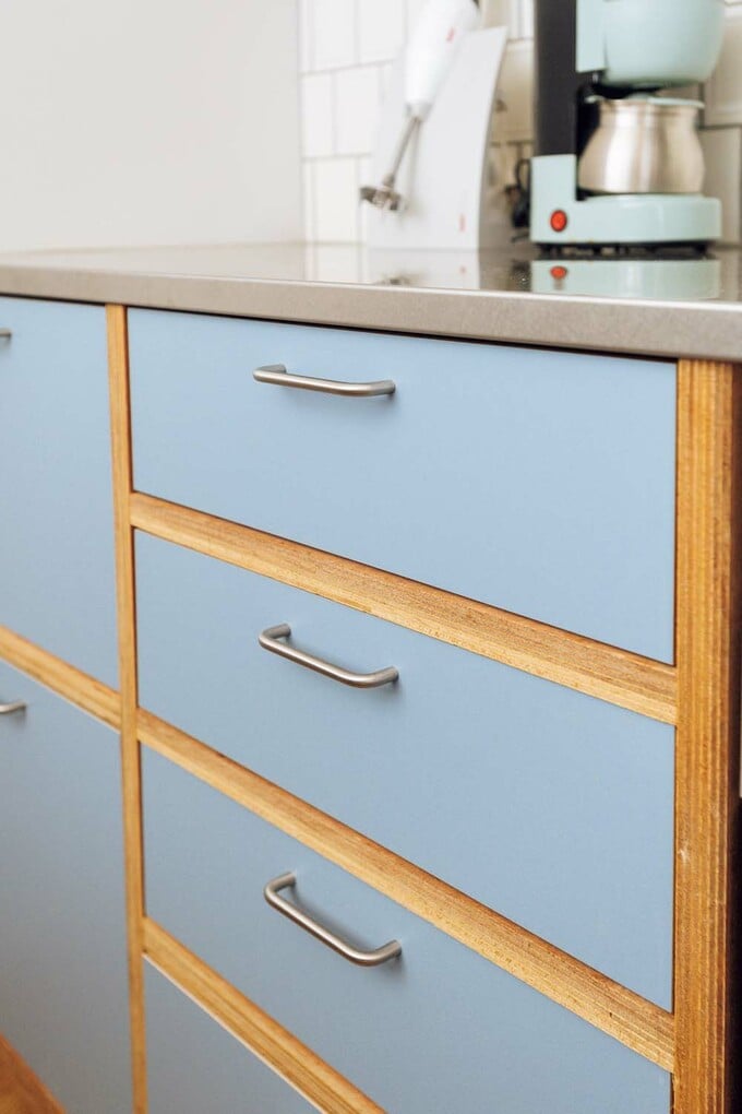 家具のような雰囲気に仕上げたキッチン