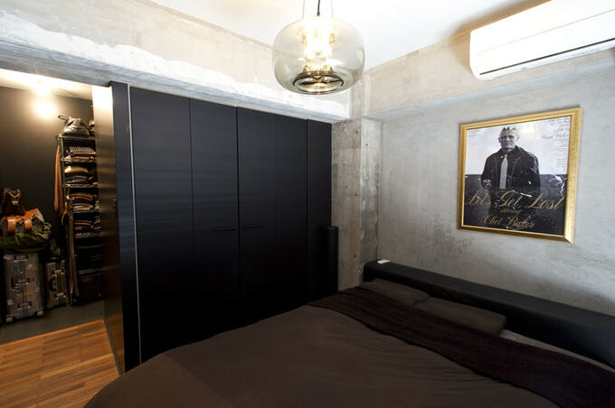 収納豊富な寝室