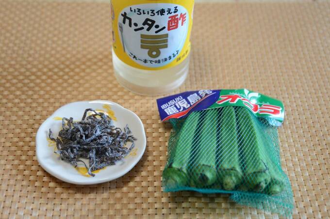 オクラの塩昆布あえの材料