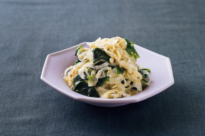 タマネギとワカメのナムル