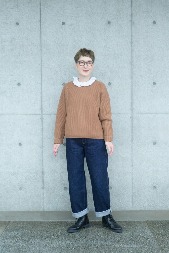 バギーパンツのカジュアルコーデ