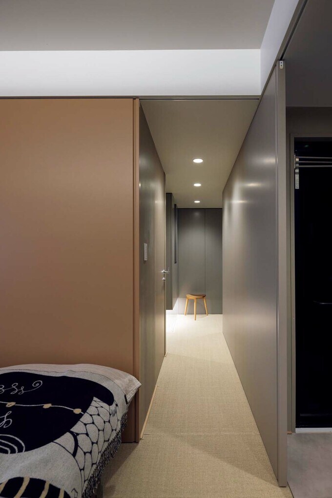 寝室から玄関への動線